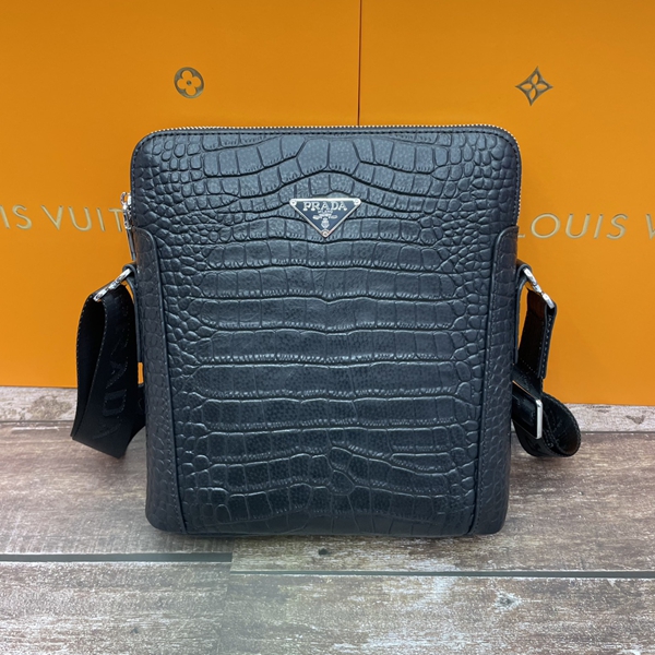 スーパーコピーブランドバッグ背面デザイン